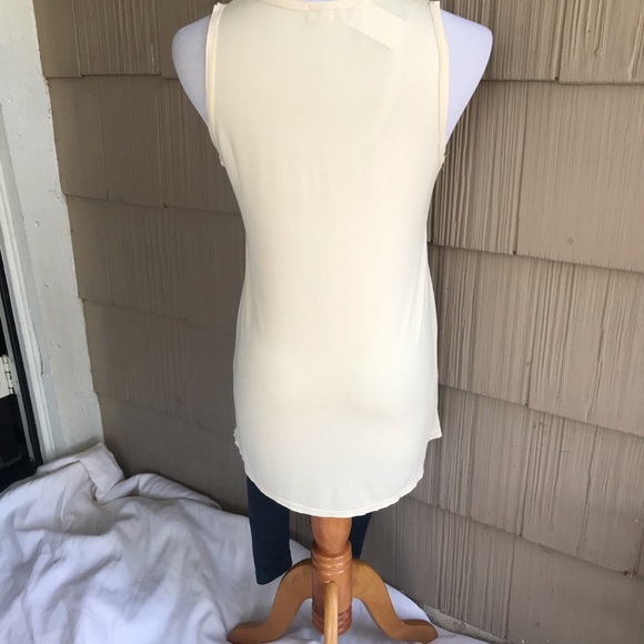 NWT POL cream tank with sequin pocket - Picture 3 of 5